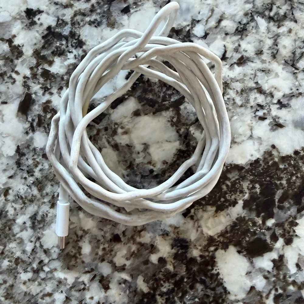 White Lightning Charging Cable - 6 feet